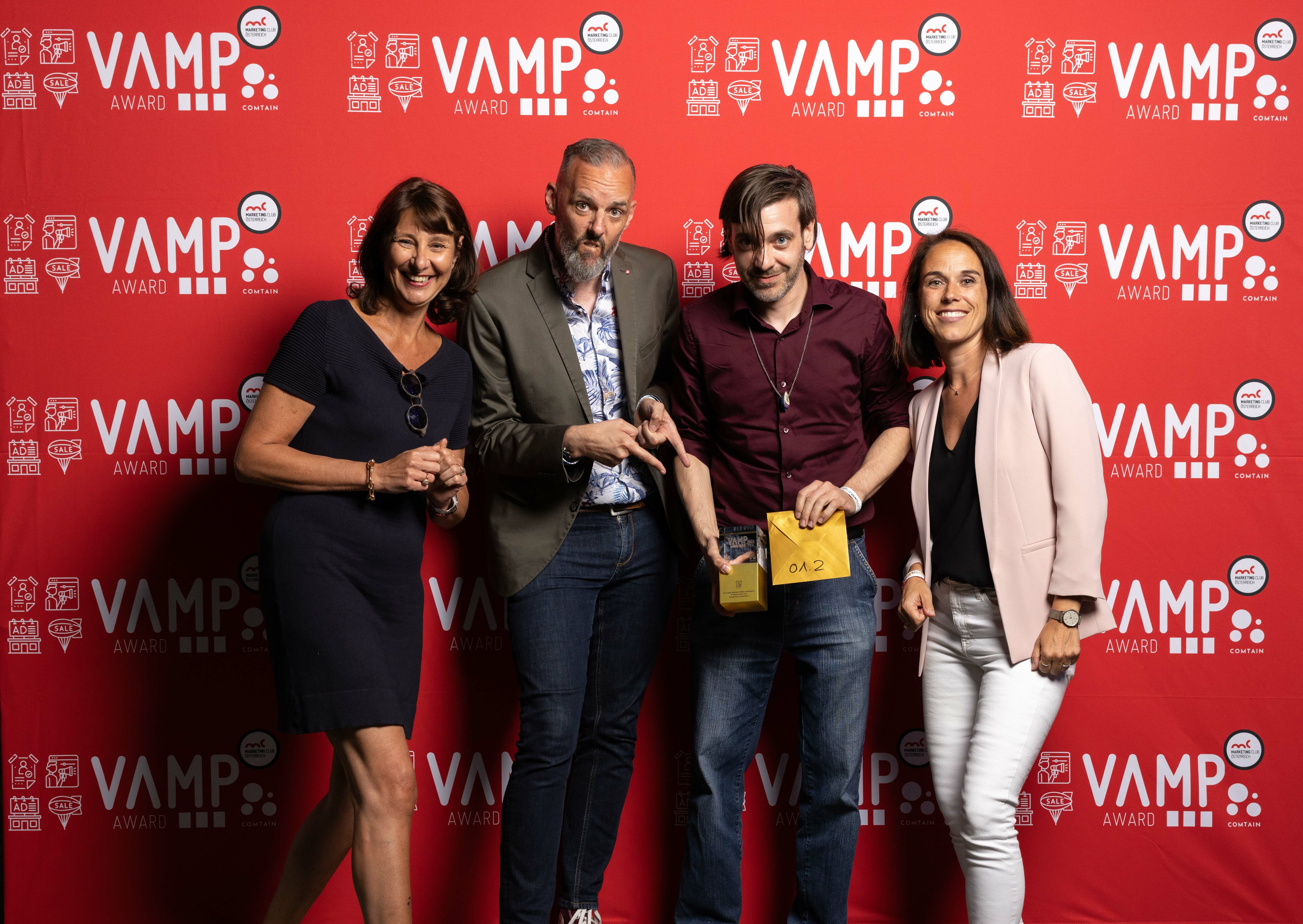 *01.2. G Vamp Award Pressewand - 3278