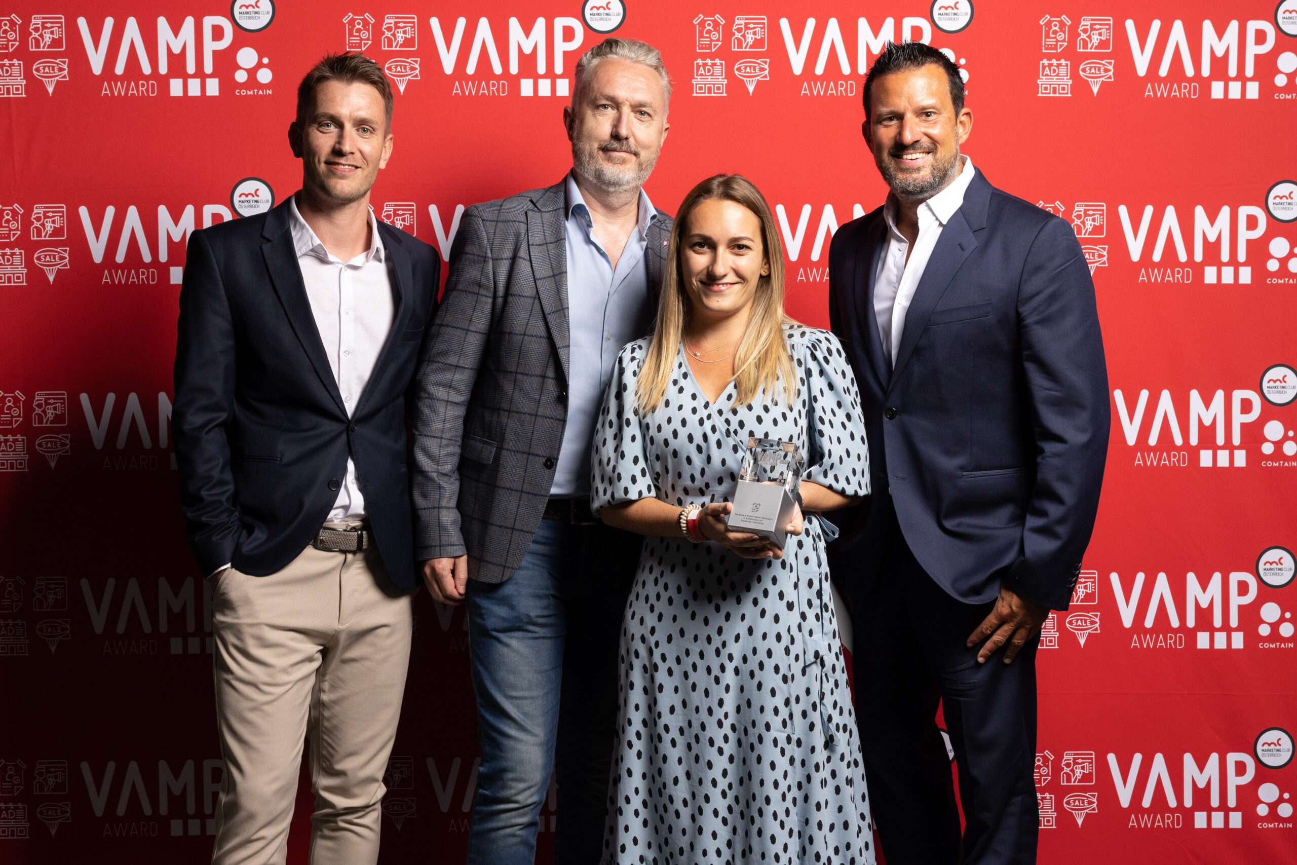 *01.2. S Vamp Award Pressewand - 3272