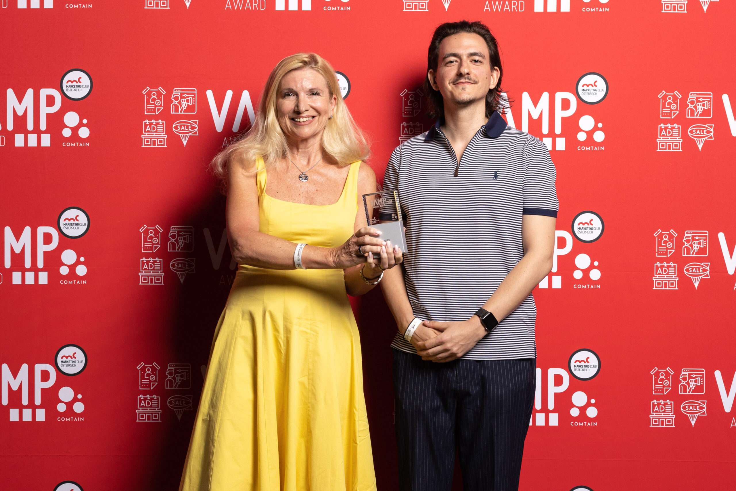 *02.1. S Vamp Award Pressewand - 3285