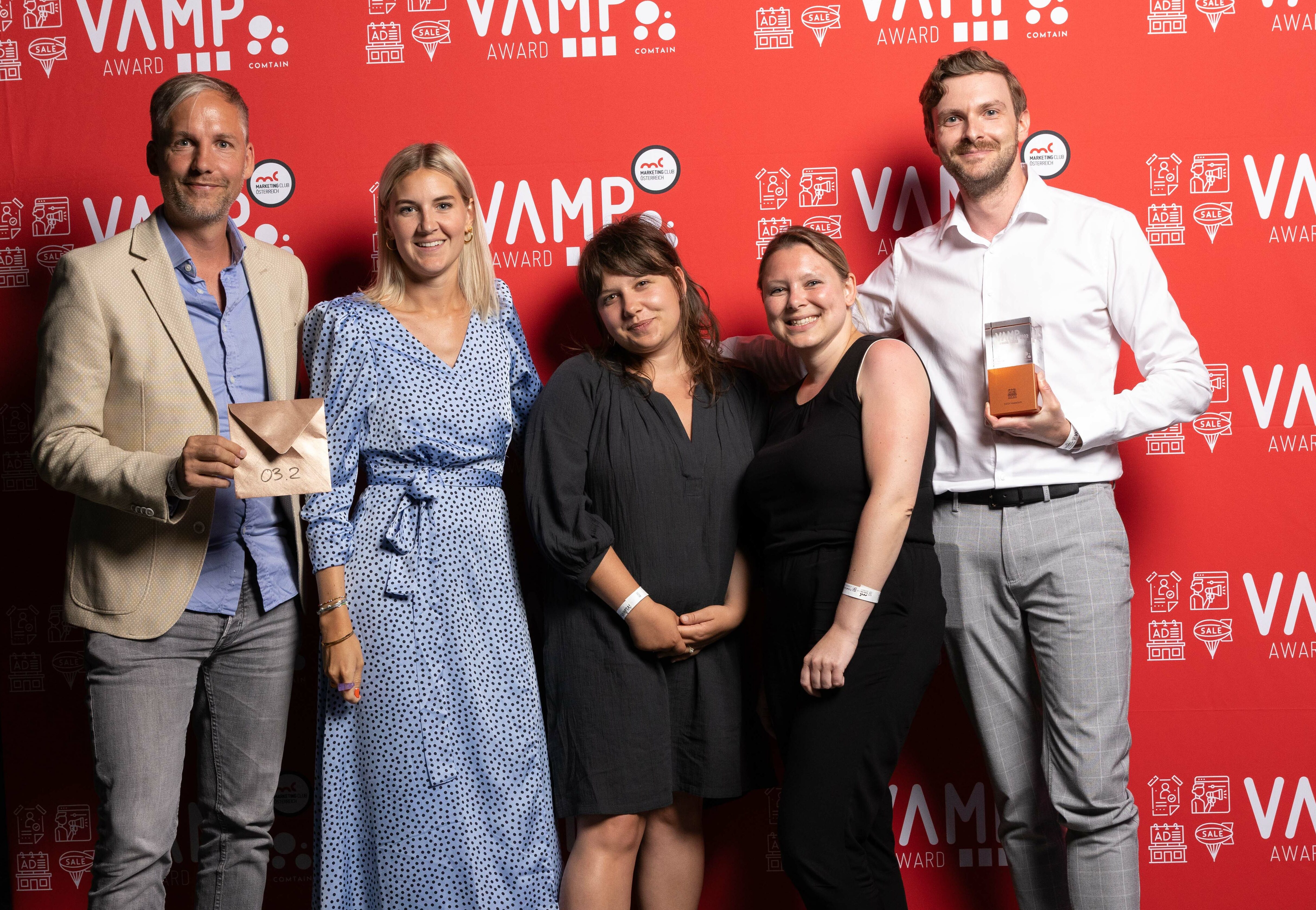 *03.2. B Vamp Award Pressewand - 3353