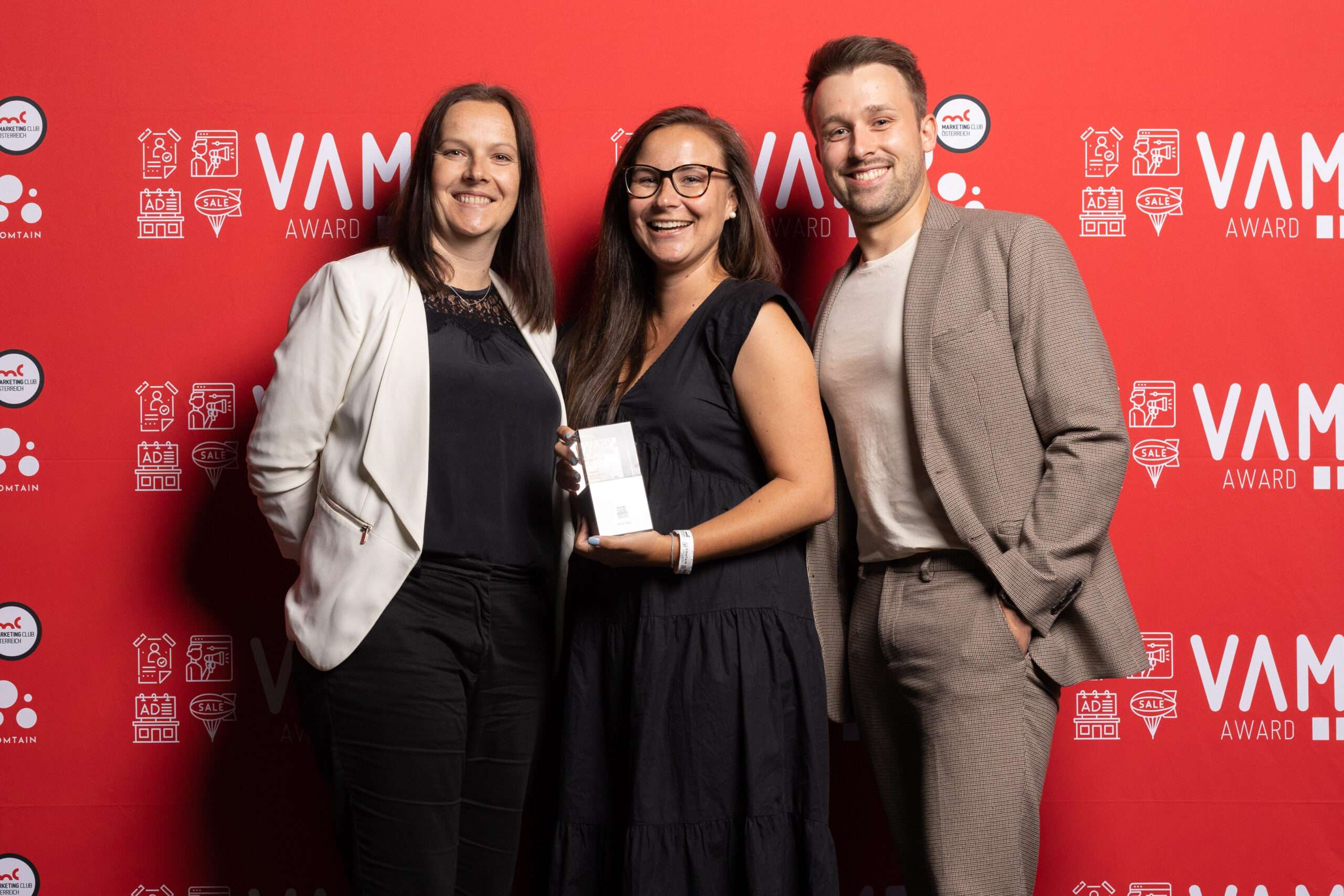 *03.3. S Vamp Award Pressewand - 3365