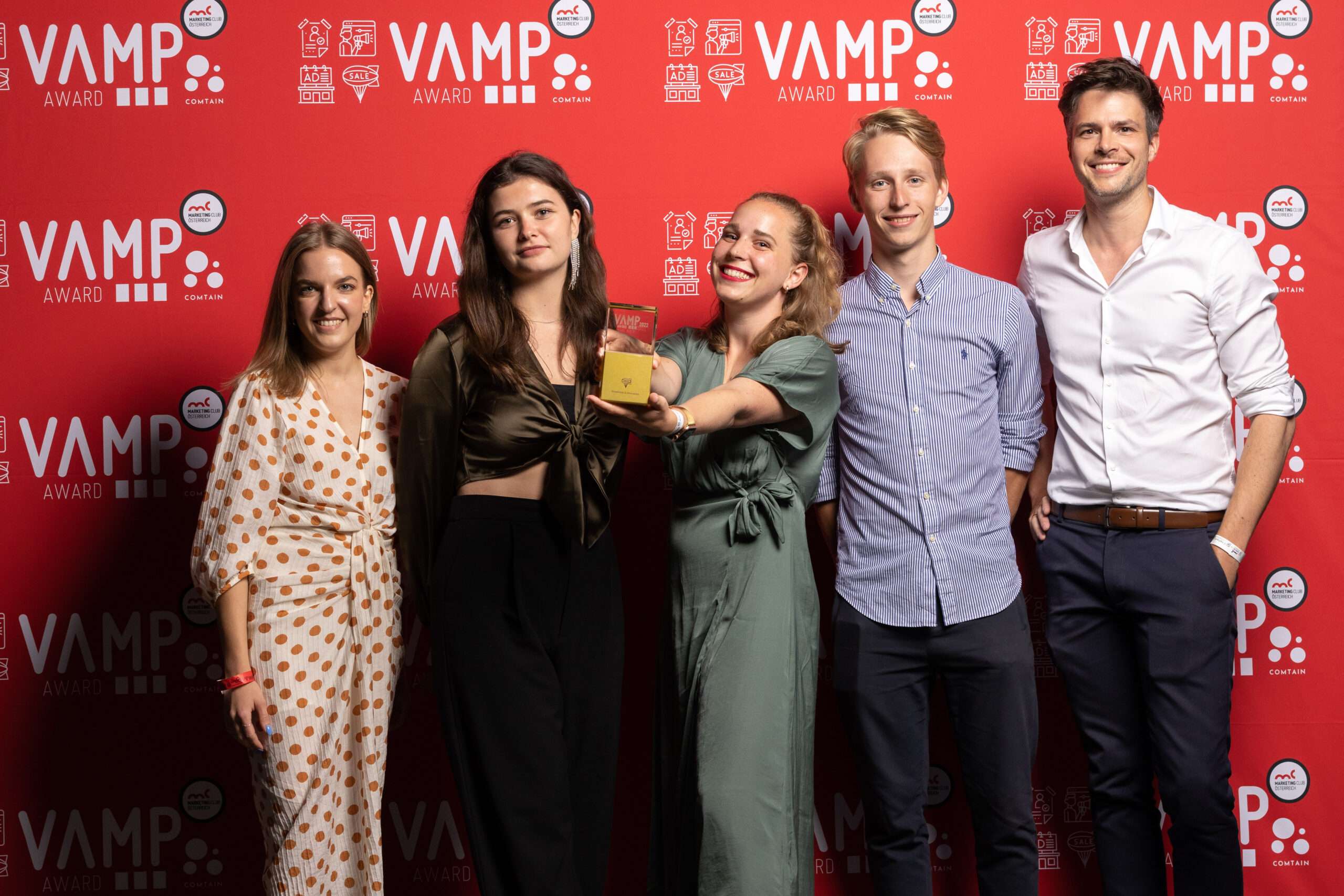 *04.3. G Vamp Award Pressewand - 3405