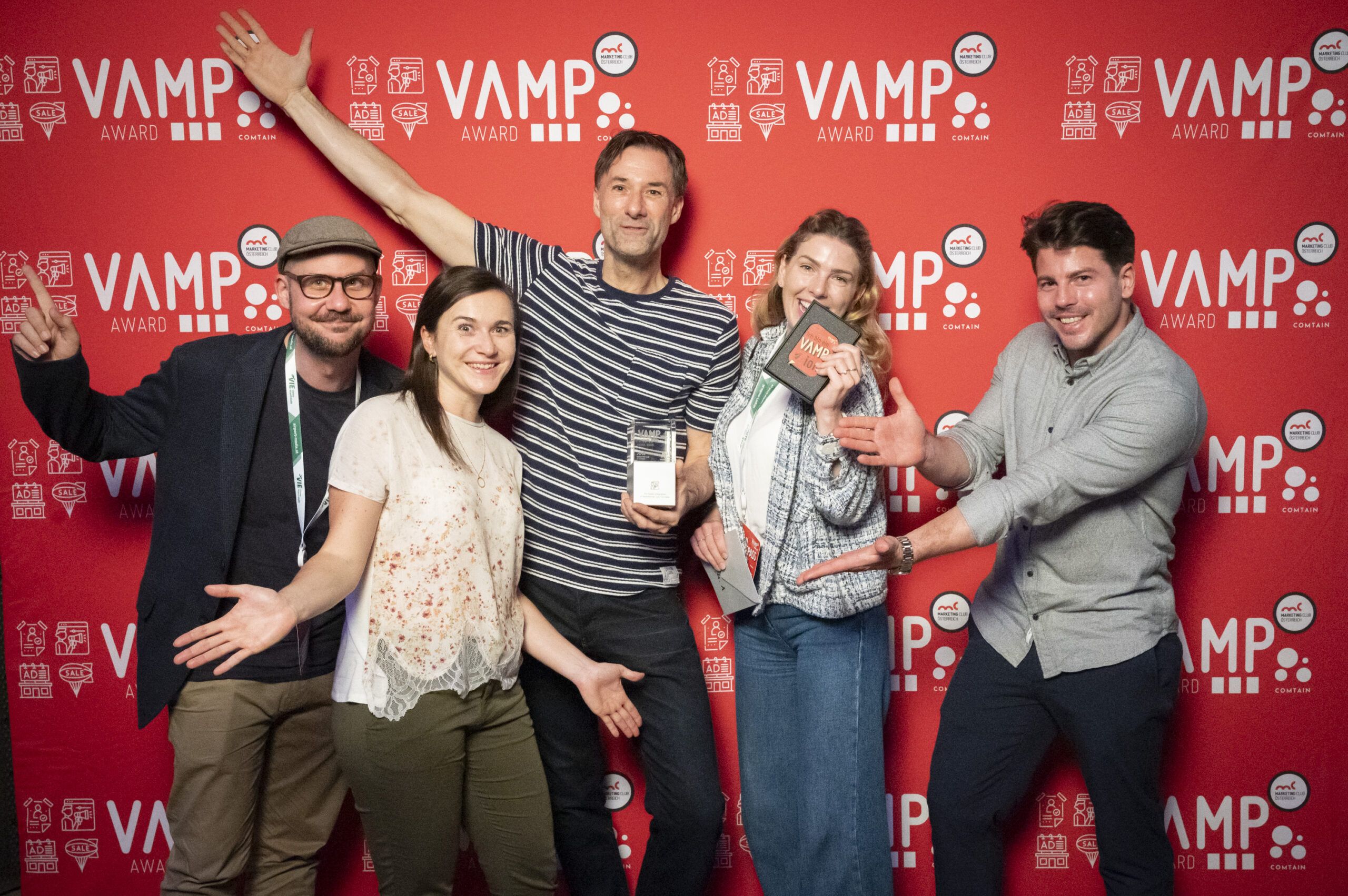 Kat 2_4_Silber_20240408_VAMP Award 2024_ Die beste Integration in bestehende Live Formate_Geizhals PC Forge