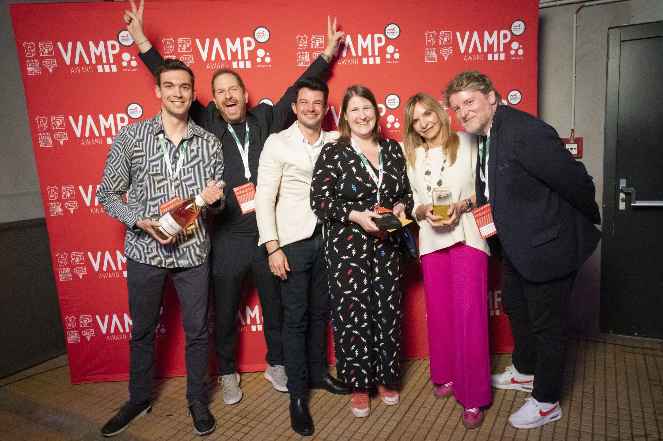 Kat 3_1_Gold_20240408_VAMP Award 2024_DOOH interaktiv