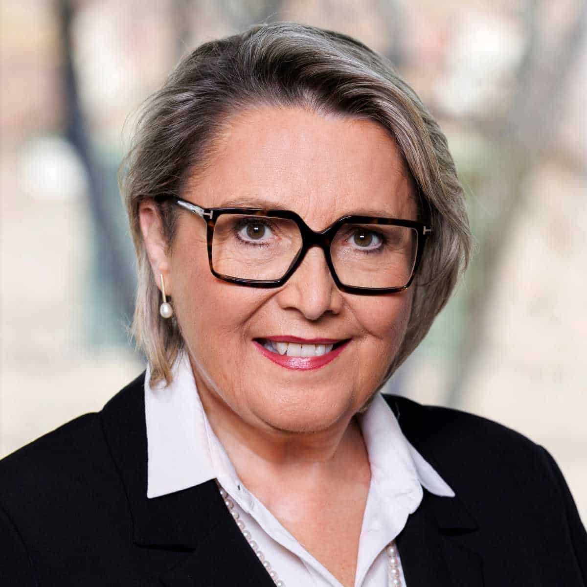 FH-Prof.in Mag.a Dr.in Sieglinde Martin